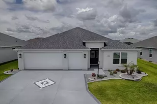 1404 Hearns Loop, The Villages, FL 34762 - Photo 1