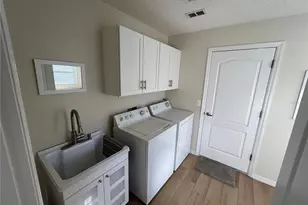 3057 St Thomas Ln, The Villages, FL 32162 - Photo 11