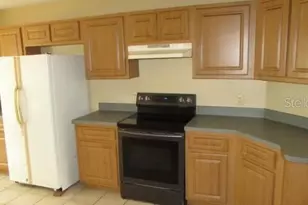 824 Berry Hill Cir, Fruitland Park, FL 34731 - Photo 3