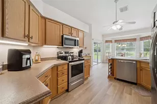 5000 Sawgrass Lake Cir, Leesburg, FL 34748 - Photo 9