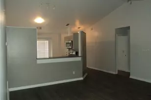 548 E Montrose St, Clermont, FL 34711 - Photo 5