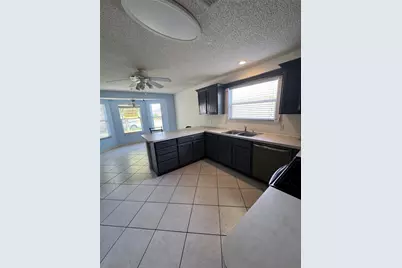 1033 Oak Forest Drive, The Villages, FL 32162 - Photo 7