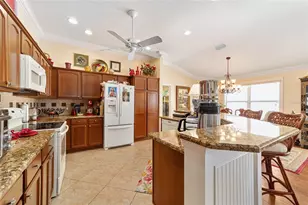 418 Flossmoor Ct, The Villages, FL 32162 - Photo 13