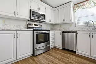 24814 Pine Hill, Leesburg, FL 34748 - Photo 13