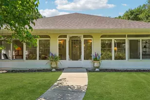 4546 Griffin View Dr, Lady Lake, FL 32159 - Photo 5