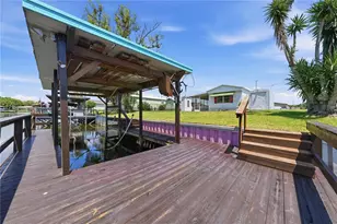 30107 Green Bay Dr, Tavares, FL 32778 - Photo 1