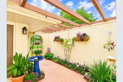100 S Tremain Street #G2, Mount Dora, FL 32757 - Photo 5