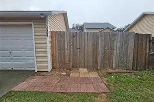 1004 Park Central Cir, Groveland, FL 34736 - Photo 15