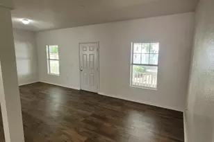 1004 Park Central Cir, Groveland, FL 34736 - Photo 3