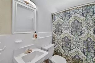 205 E 10th Ave, Mount Dora, FL 32757 - Photo 39
