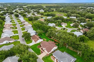 25904 Newcombe Cir, Leesburg, FL 34748 - Photo 45