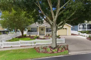 1622 Laurel Way, Tavares, FL 32778 - Photo 1