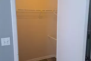 8525 Suburban Dr, Orlando, FL 32829 - Photo 13