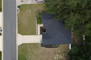 407 Cierra Oaks Cir, Lady Lake, FL 32159 - Photo 19