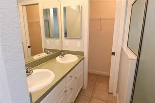 407 Cierra Oaks Cir, Lady Lake, FL 32159 - Photo 11