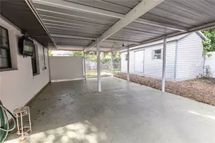 301 Curry St, Wildwood, FL 34785 - Photo 13