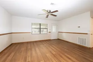 301 Curry St, Wildwood, FL 34785 - Photo 3