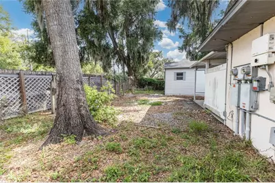 301 Curry Street, Wildwood, FL 34785 - Photo 17
