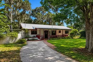 1724 SE 164th Cir, Ocklawaha, FL 32179 - Photo 1