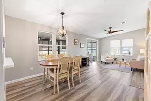 1555 Hillcrest Dr, The Villages, FL 32159 - Photo 9