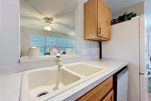 2718 Benavides Dr, The Villages, FL 32162 - Photo 11