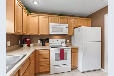 1109 Tipton Lane, The Villages, FL 32163 - Photo 9