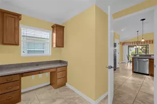 897 Folkstone Way, The Villages, FL 32162 - Photo 17
