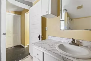 3701 E Warm Springs Ave, Coleman, FL 33521 - Photo 27