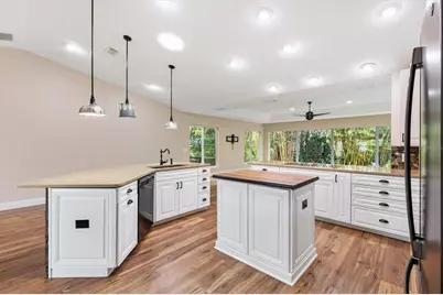 17960 SE 92nd Amory Avenue, The Villages, FL 32162 - Photo 9