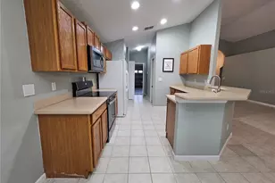 15230 Markham Dr, Clermont, FL 34714 - Photo 9