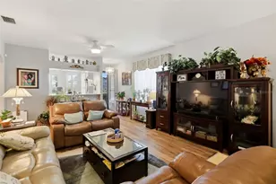 27429 Desert Rose Ct, Leesburg, FL 34748 - Photo 5
