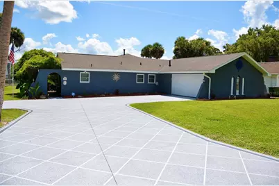 1102 N Palmetto Street, Leesburg, FL 34748 - Photo 1