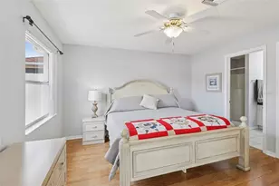 914 Mendoza Blvd, Lady Lake, FL 32159 - Photo 15