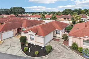 914 Mendoza Blvd, Lady Lake, FL 32159 - Photo 1