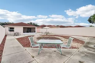 914 Mendoza Blvd, Lady Lake, FL 32159 - Photo 25