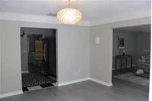 6014 Cedar St NE, Saint Petersburg, FL 33703 - Photo 5