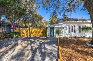 325 S 2nd St, Leesburg, FL 34748 - Photo 1