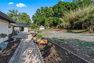 13061 SE 158th Ln, Weirsdale, FL 32195 - Photo 9