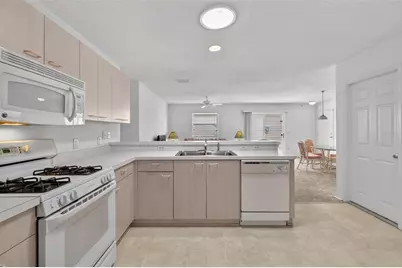 17436 SE 81st Newberry Court, The Villages, FL 32162 - Photo 9