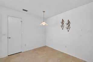 17436 SE 81st Newberry Ct, The Villages, FL 32162 - Photo 11