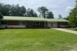 5810 SE Babb Rd, Belleview, FL 34420 - Photo 1