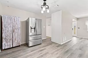 35505 Crescent Dr, Fruitland Park, FL 34731 - Photo 7