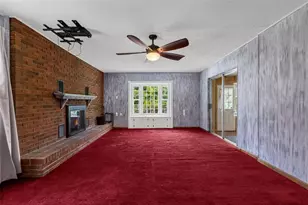 35505 Crescent Dr, Fruitland Park, FL 34731 - Photo 13