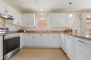 867 Oviedo Rd, Lady Lake, FL 32159 - Photo 5