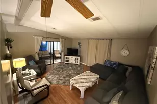101 Cypress Rd, Wildwood, FL 34785 - Photo 9