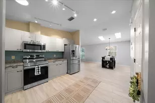 1133 Del Toro Dr, Lady Lake, FL 32159 - Photo 17