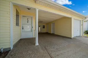 1133 Del Toro Dr, Lady Lake, FL 32159 - Photo 5
