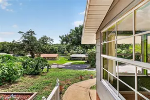 1811 Hilltop Dr, Mount Dora, FL 32757 - Photo 9