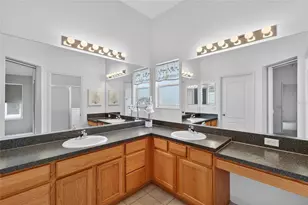 9192 SE 171st Drayton Pl, The Villages, FL 32162 - Photo 13