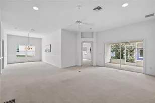 9192 SE 171st Drayton Pl, The Villages, FL 32162 - Photo 3